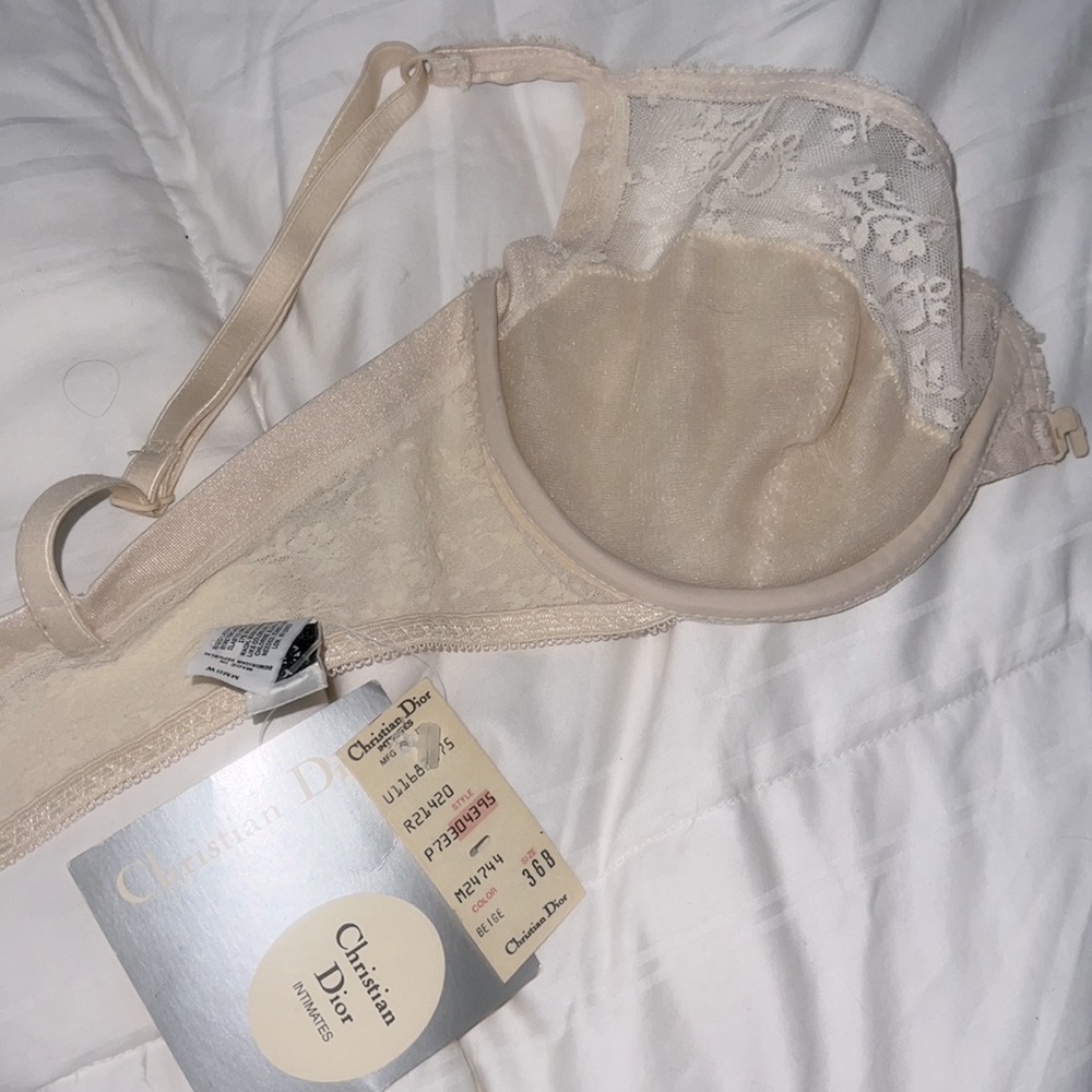 Vintage 1980’s Christian Dior Deadstock Nude Lace Monogram Logo Bra, 36B - Picture 10 of 11